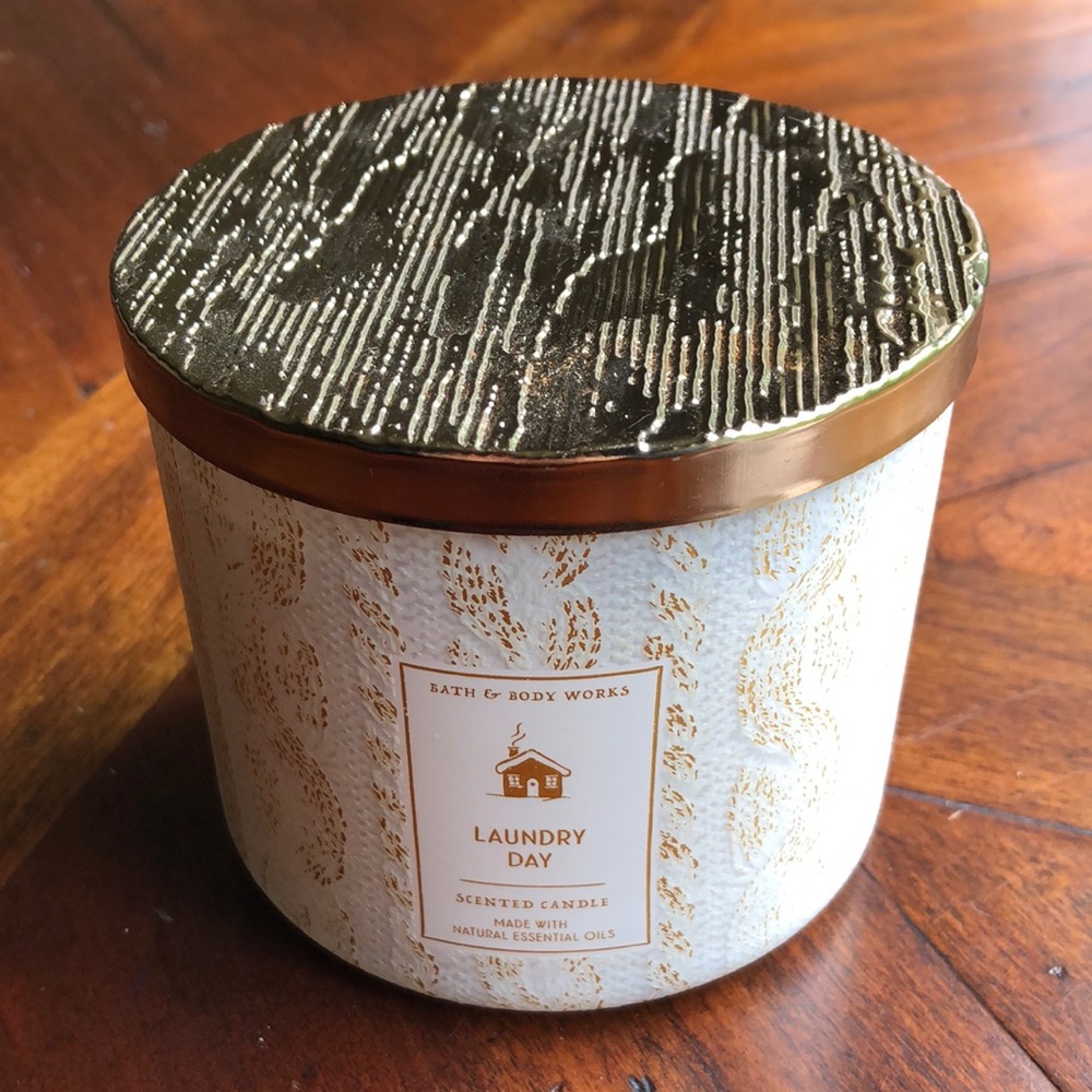 Bath & Body Works Gold and Cream 3-Wick Candle